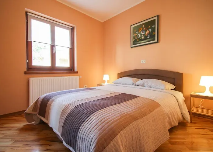 Casa Rafael 1 *