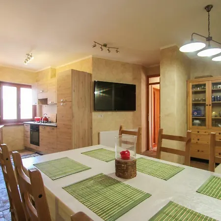 Casa Rafael 1 *